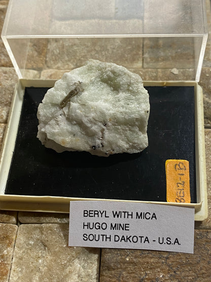 BERYL WITH MICA : HUGO MINE, KEYSTONE, SOUTH DAKOTA, U.S.A. 13g MF4992