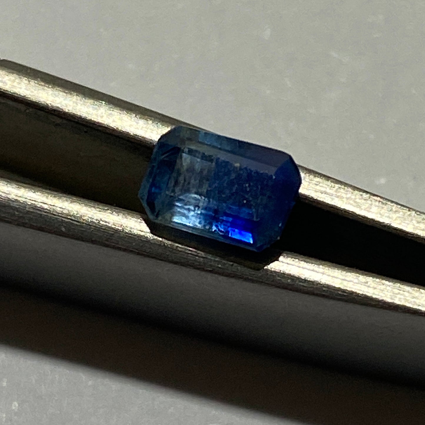 SAPPHIRE CORUNDUM NATURAL GEMSTONE - IHOSY, MADAGASCAR 0.57Ct MFG1609