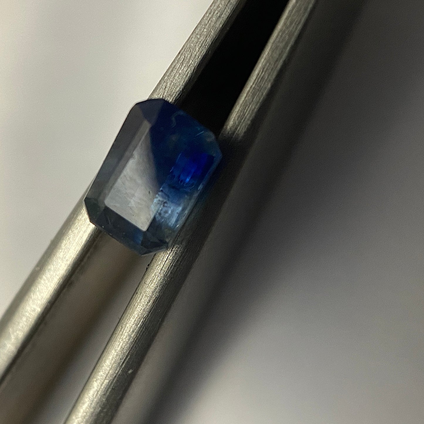 SAPPHIRE CORUNDUM NATURAL GEMSTONE - IHOSY, MADAGASCAR 0.57Ct MFG1609