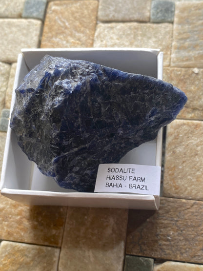 SODALITE : HIASSU FARM, BAHIA, BRAZIL. 75g. MF4994
