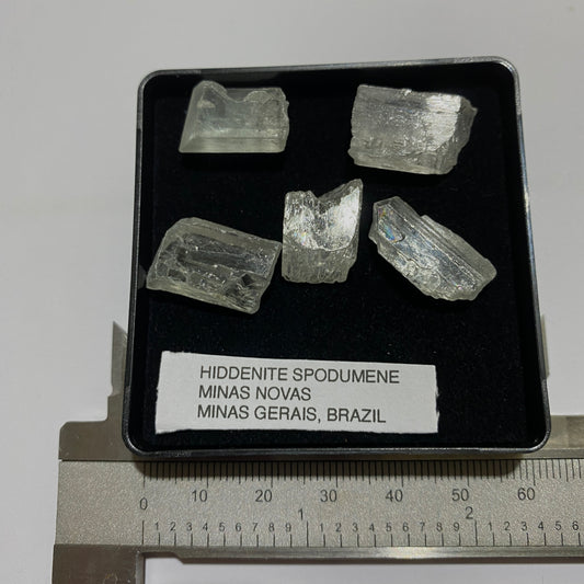 HIDDENITE SPODUMENE x 5  - MINAS NOVAS, MINAS GERAIS, BRAZIL. 15g. MF4125