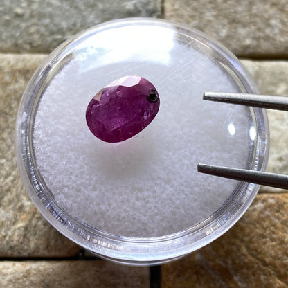 RUBY CORUNDUM NATURAL GEMSTONE - CHANTHABURI, THAILAND 1.58Ct MFG1537