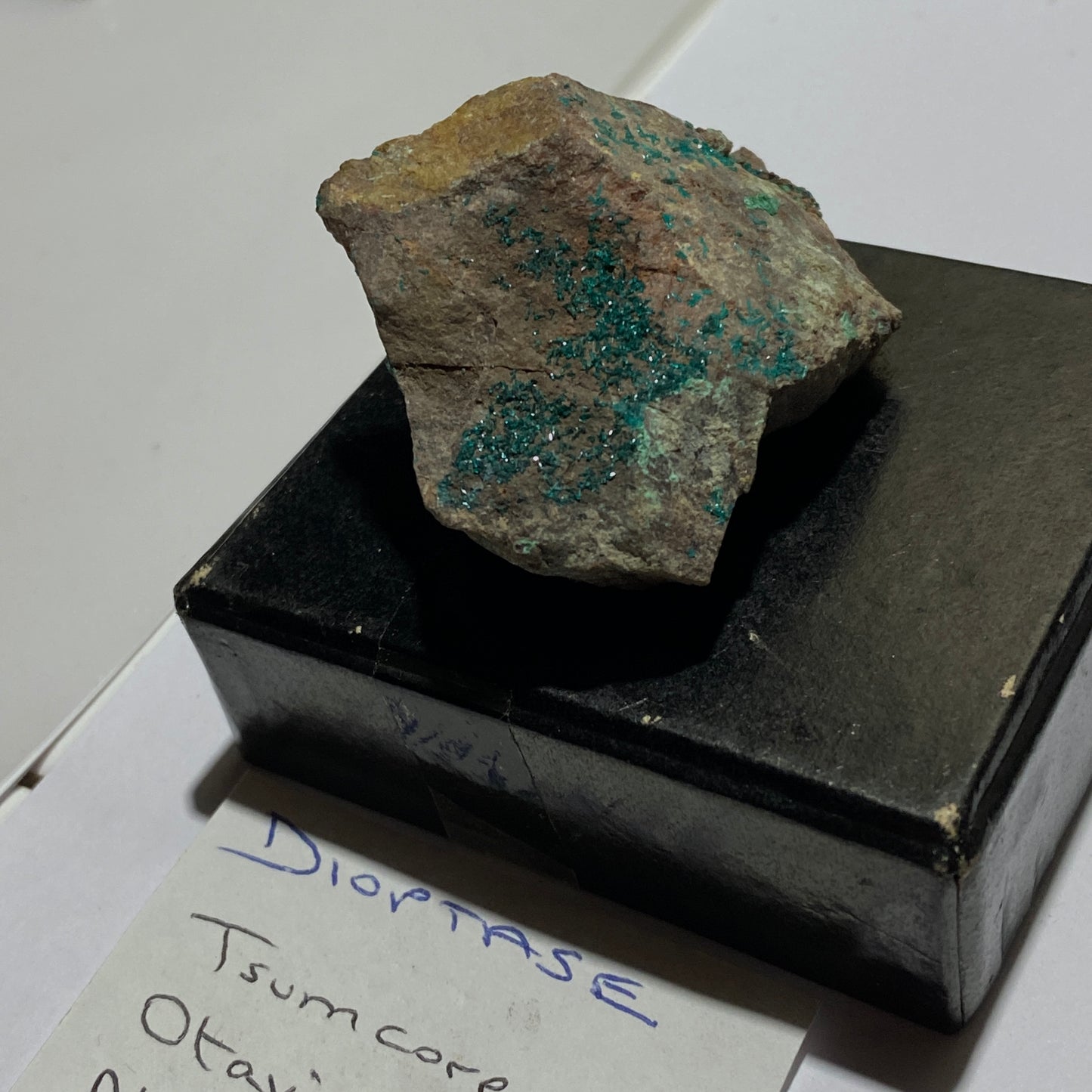 DIOPTASE ON MATRIX - TSUMEB MINE, OSHIKOTO, NAMIBIA, AFRICA 44g MF1337