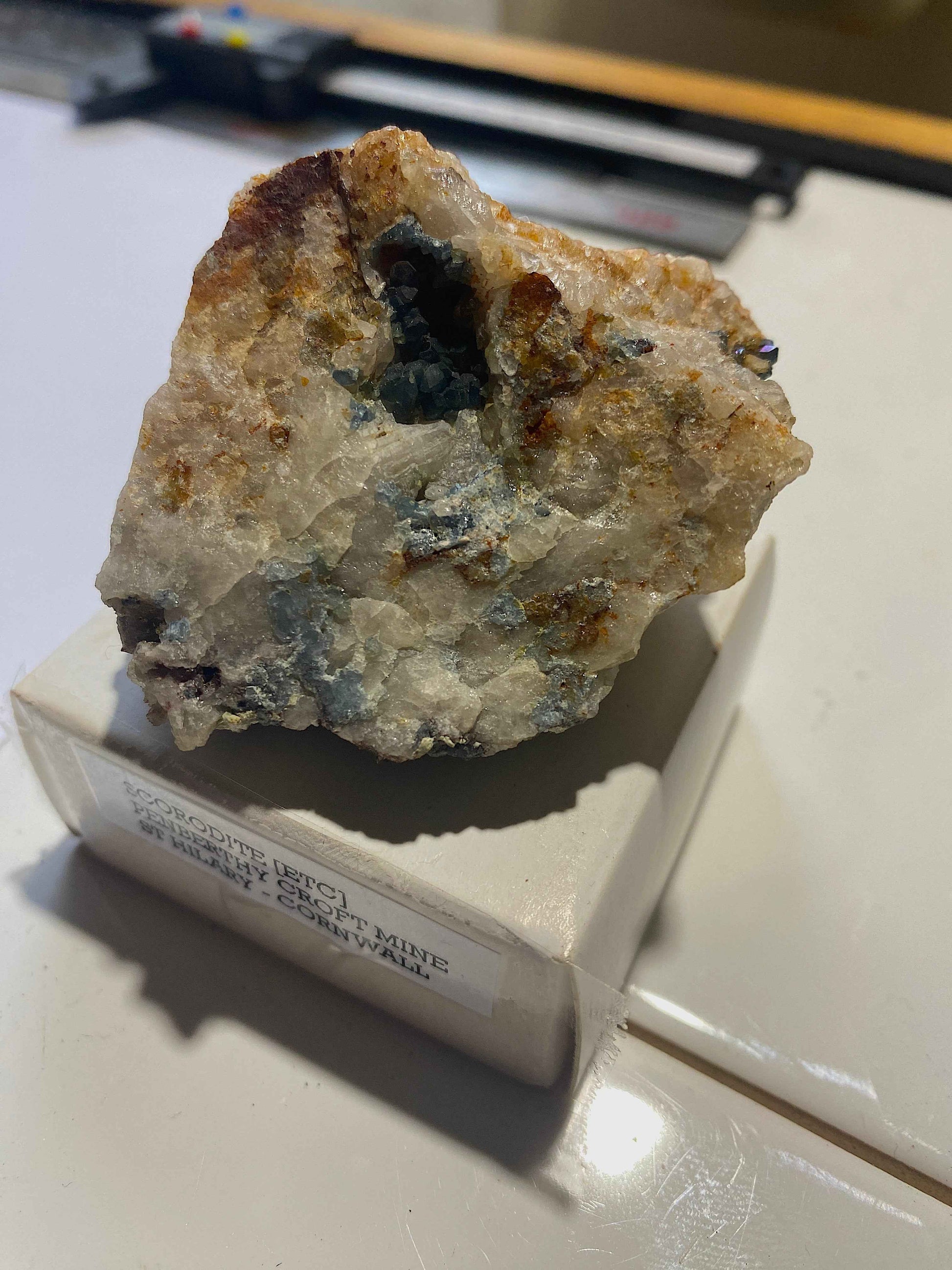 SCORODITE [ETC] : PENBERTHY CROFT MINE, ST HILARY, CORNWALL. 82g MF5014