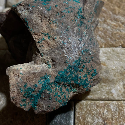 DIOPTASE ON MATRIX - TSUMEB MINE, OSHIKOTO, NAMIBIA, AFRICA 44g MF1337