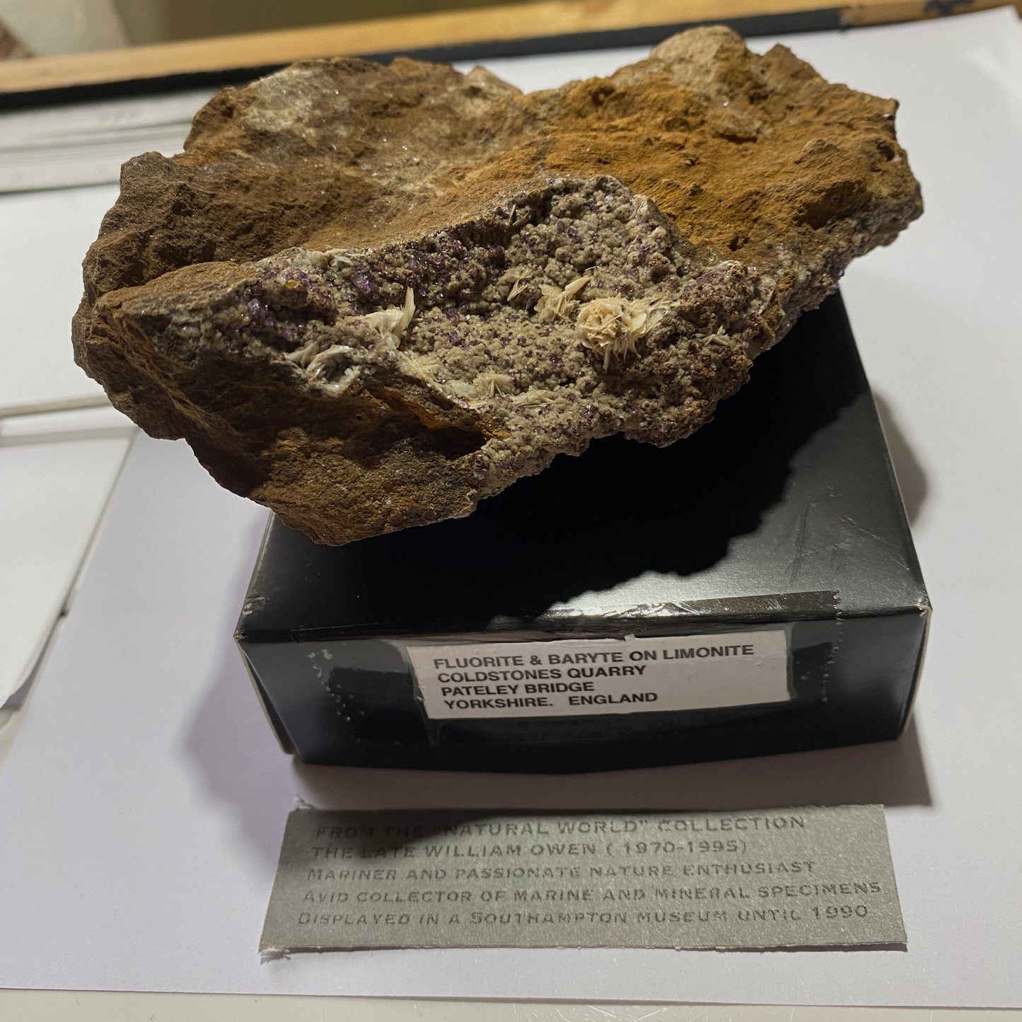 FLUORITE & BARYTE ON LIMONITE - COLDSTONES QUARRY, PATELY BRIDGE, YORKSHIRE 478g MF1343