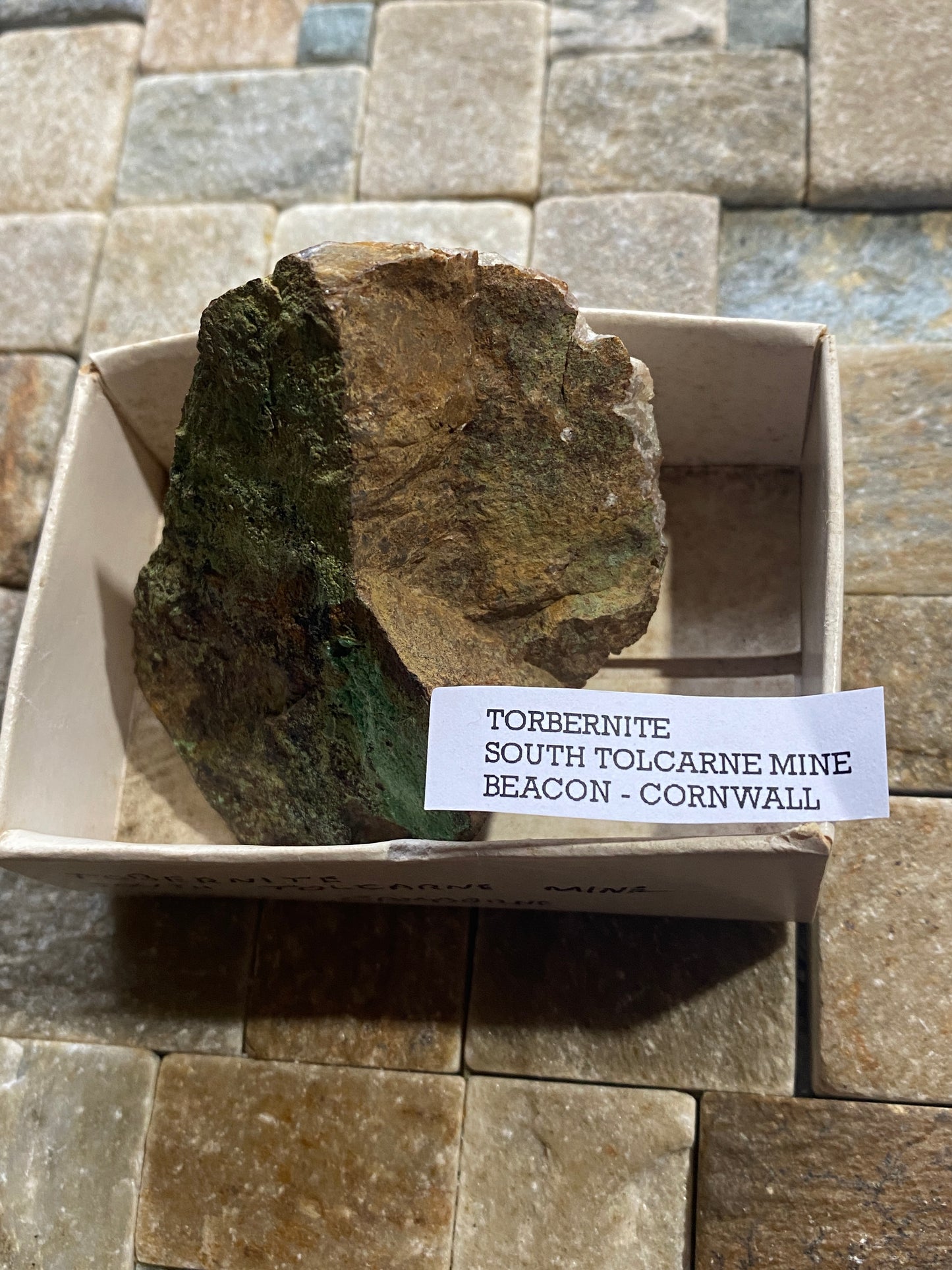 TORBERNITE : SOUTH TOLCARNE MINE, BEACON, CAMBORNE, CORNWALL. 97g MF5015