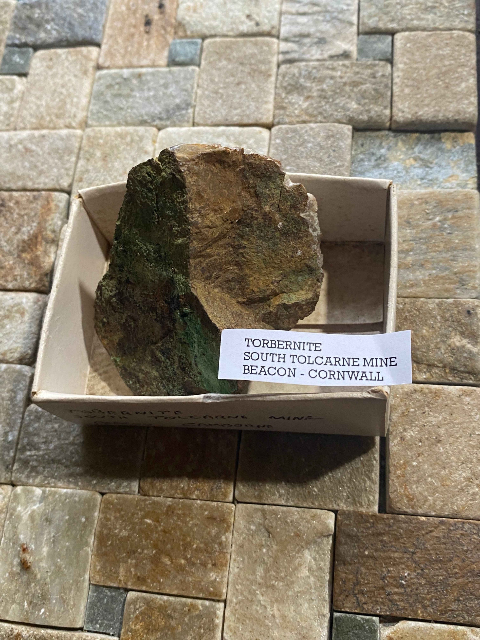 TORBERNITE : SOUTH TOLCARNE MINE, BEACON, CAMBORNE, CORNWALL. 97g MF5015