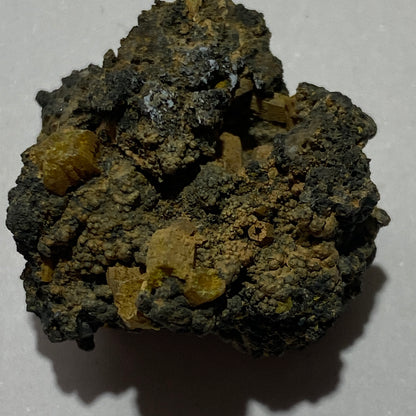 VANADINITA DE PUZZLER MINE, ARIZONA, EE. UU. 8 g MF1322