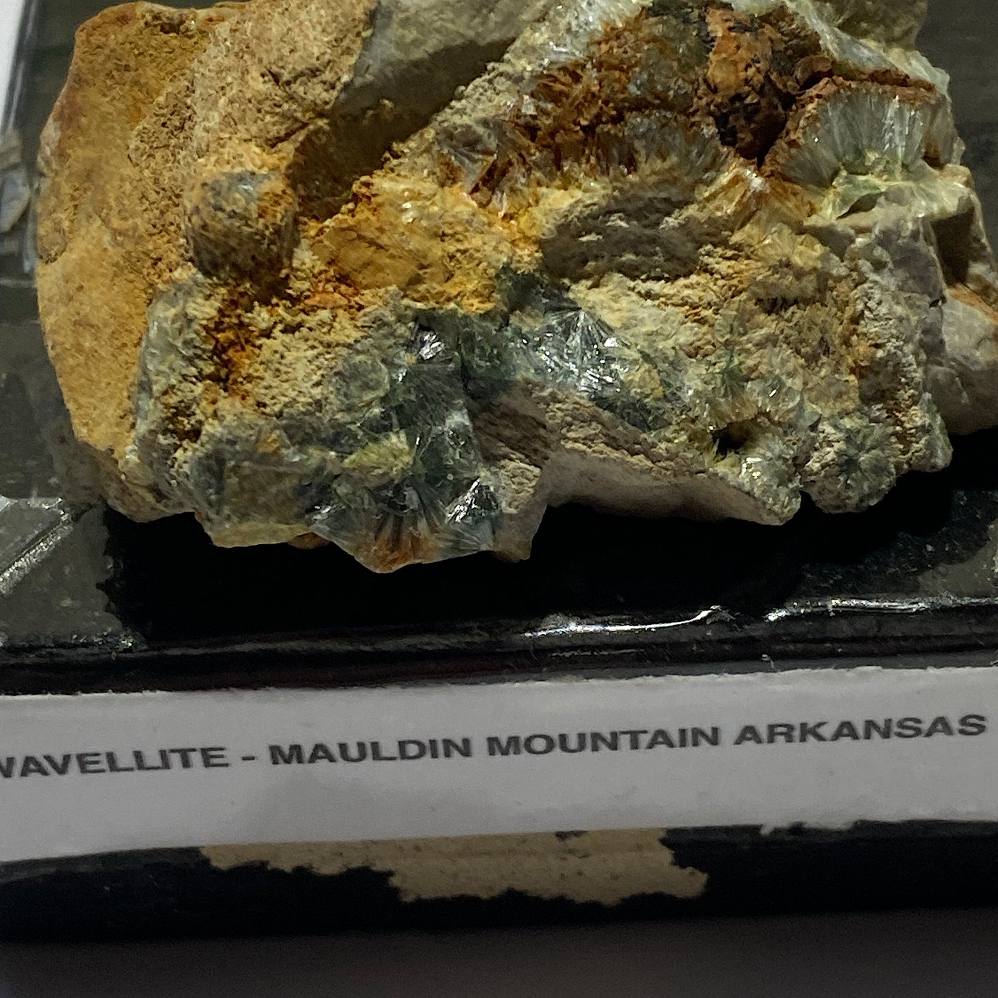 WAVELLITE ON MATRIX : MAULDIN MOUNTAIN, ARKANSAS, U.S.A. 37g MF1348