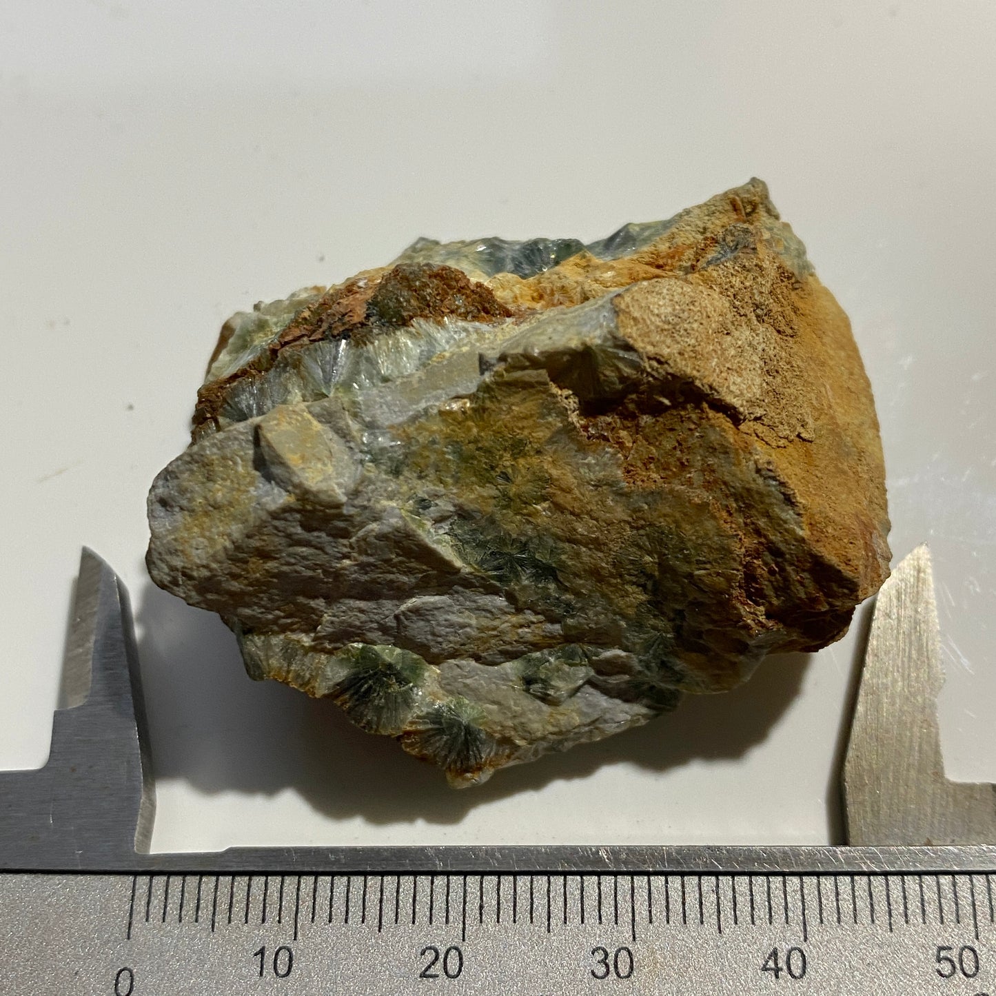 WAVELLITE ON MATRIX : MAULDIN MOUNTAIN, ARKANSAS, U.S.A. 37g MF1348