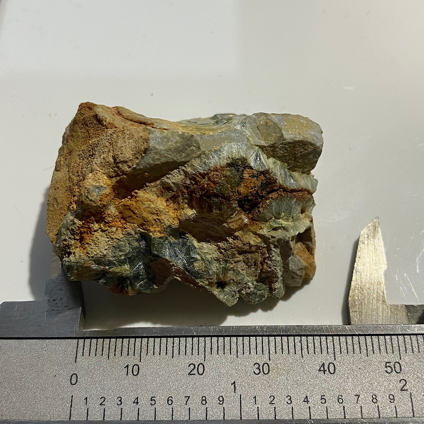 WAVELLITE ON MATRIX : MAULDIN MOUNTAIN, ARKANSAS, U.S.A. 37g MF1348