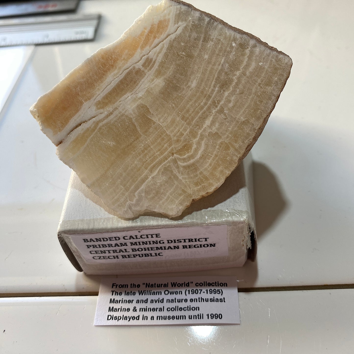 BANDED CALCITE UNUSUAL SPECIMEN - PRIBRAM MINING DISTRICT, CZECH REPUBLIC 100g MF1360