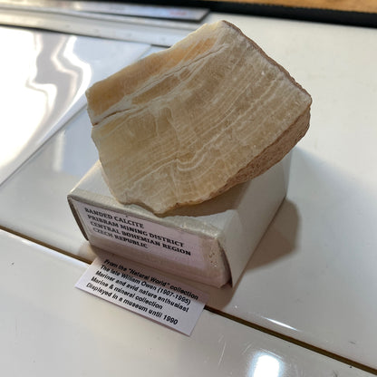 BANDED CALCITE UNUSUAL SPECIMEN - PRIBRAM MINING DISTRICT, CZECH REPUBLIC 100g MF1360