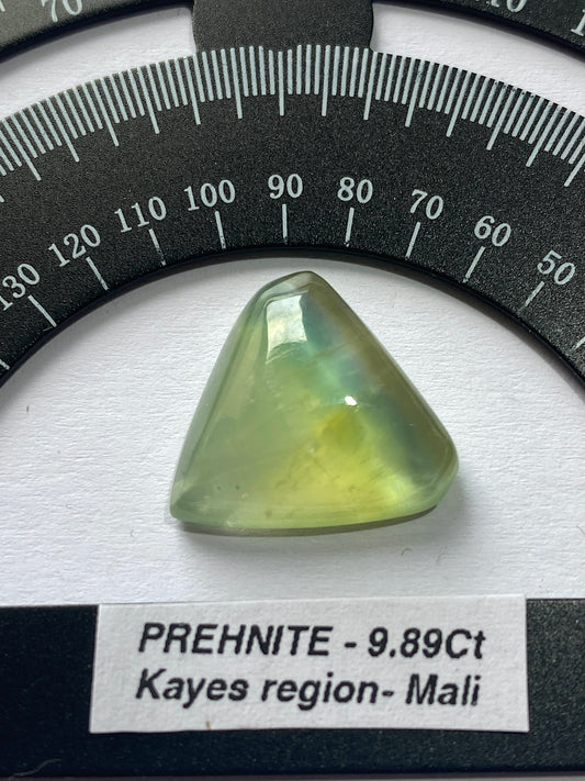 PREHNITE GEMSTONE : KAYES REGION, MALI, AFRICA  9.89Ct. MFG4949