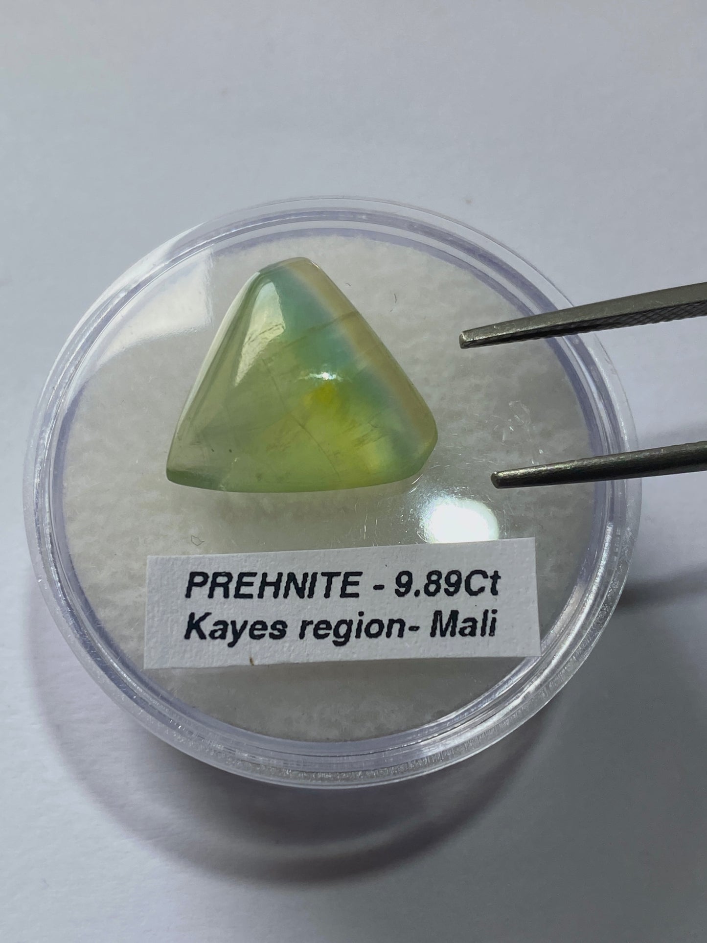 PREHNITE GEMSTONE : KAYES REGION, MALI, AFRICA  9.89Ct. MFG4949