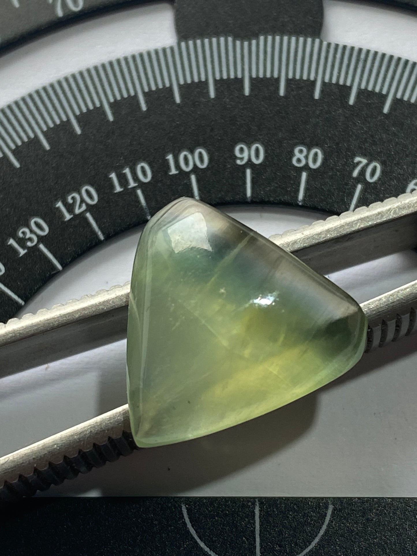 PREHNITE GEMSTONE : KAYES REGION, MALI, AFRICA  9.89Ct. MFG4949