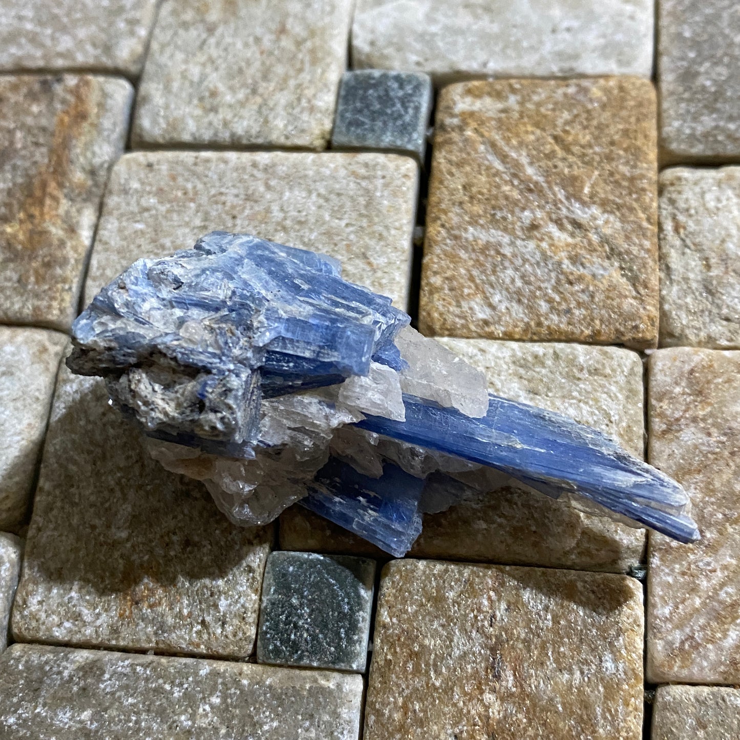 KYANITE - KADUNGURI WHITE-SCHISTS, ZAMBEZI BELT, ZIMBABWE  21g MF4128