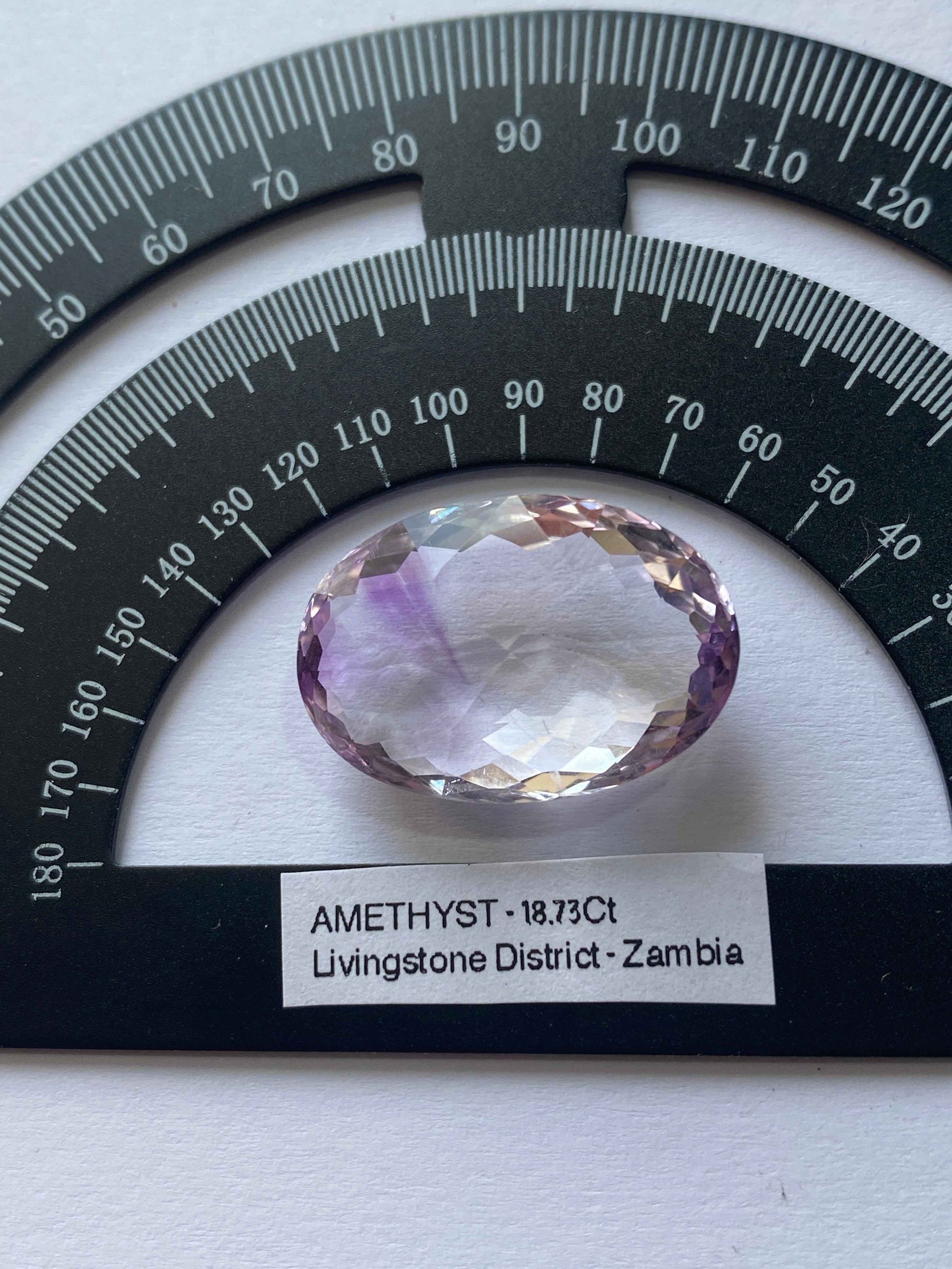 AMETHYST NATURAL GEMSTONE : LIVINGSTONE DISTRICT, SOUTHERN PROV., ZAMBIA 18.73Ct MF4956