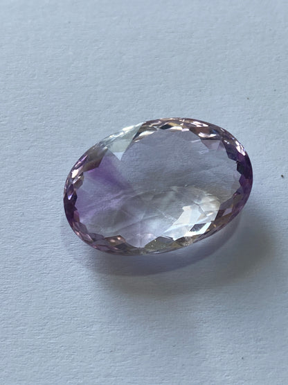 AMETHYST NATURAL GEMSTONE : LIVINGSTONE DISTRICT, SOUTHERN PROV., ZAMBIA 18.73Ct MF4956