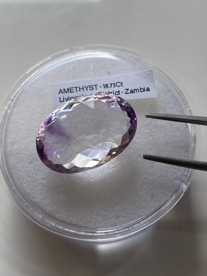 AMETHYST NATURAL GEMSTONE : LIVINGSTONE DISTRICT, SOUTHERN PROV., ZAMBIA 18.73Ct MF4956