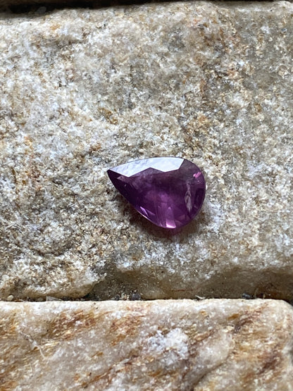 SAPPHIRE CORUNDUM NATURAL GEMSTONE : ZAZAFOTSY, MADAGASCAR 0.56Ct MFG4957