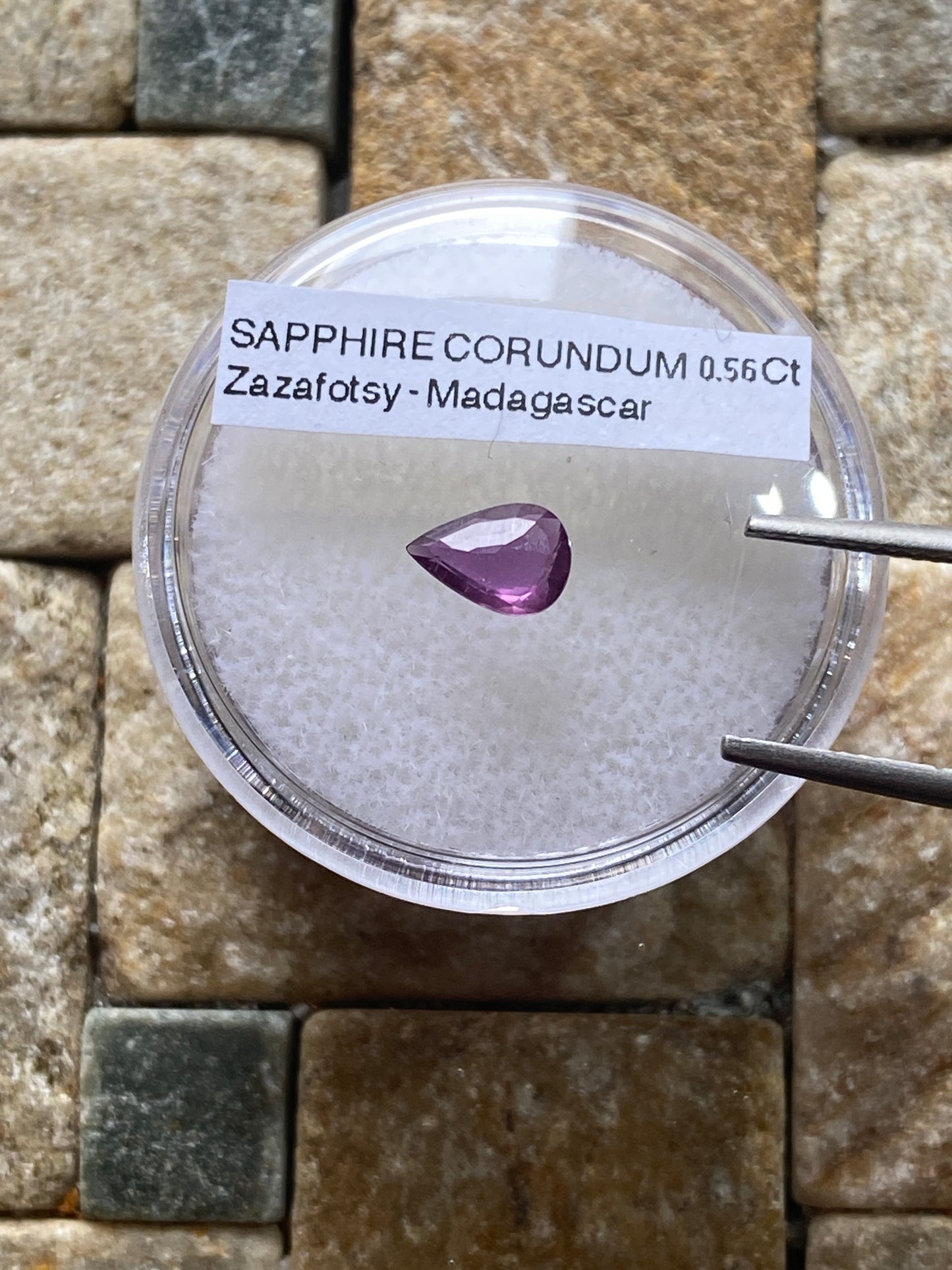 SAPPHIRE CORUNDUM NATURAL GEMSTONE : ZAZAFOTSY, MADAGASCAR 0.56Ct MFG4957