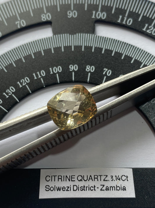 CITRINE QUARTZ NATURAL GEMSTONE : SOLWEZI DISTRICT, N.W. PROVINCE, ZAMBIA 3.14Ct MFG4959