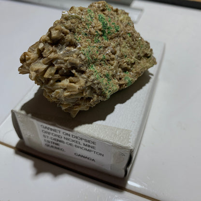 DIOPSIDE WITH GROSSULAR [GREEN] - ORFORD NICKEL MINE, QUEBEC, CANADA 90g MF1352