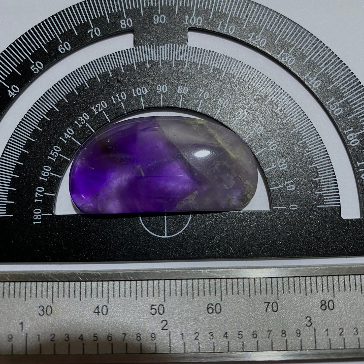 CHEVRON AMETHYST NATURAL GEMSTONE - GOBOBESEB MTS, NAMIBIA  38.90Ct  MFG5068