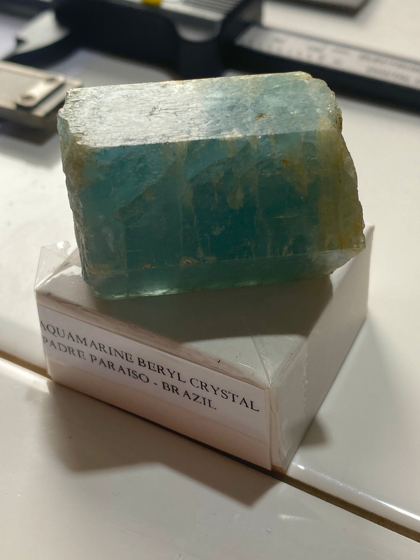 AQUAMARINE BERYL CRYSTAL : PADRE PARAISO, MINAS GERAIS, BRAZIL 52g MF5021