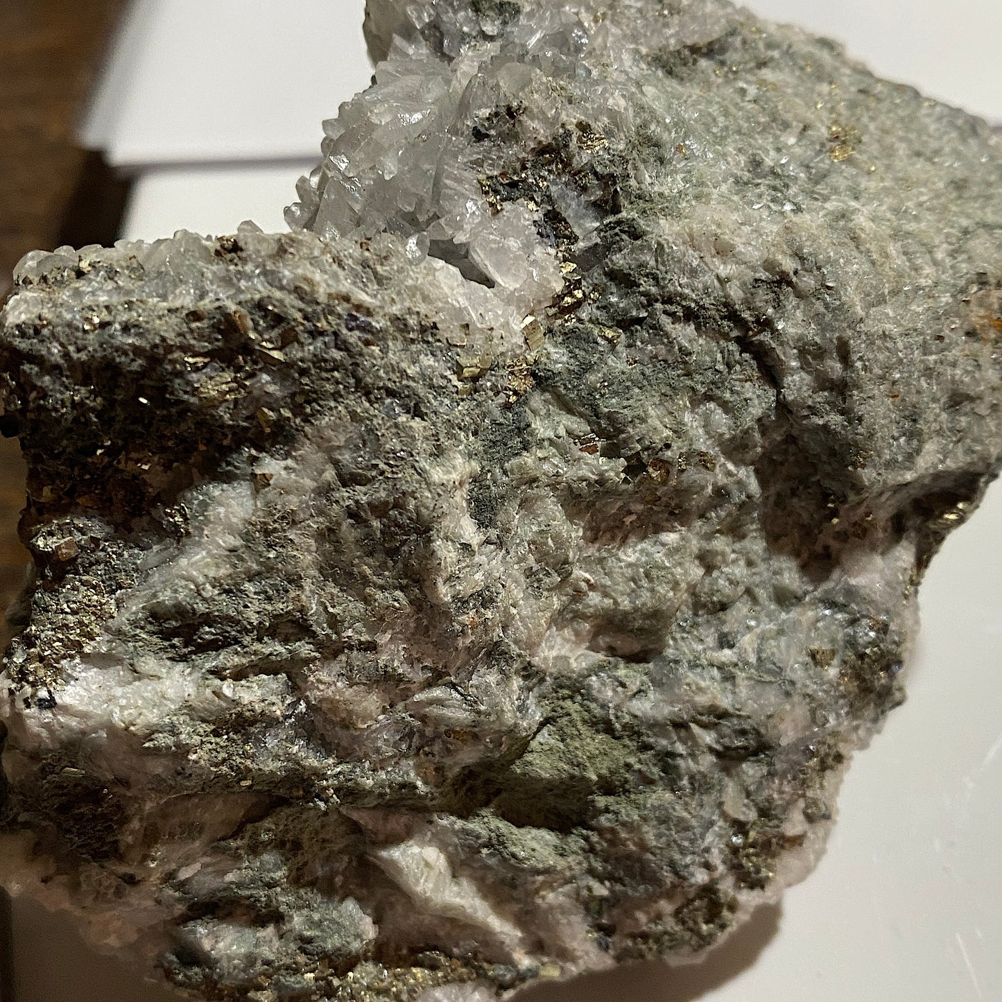 ÉCHANTILLON IMPRESSIONNANT DE CALCITE DE LA MINE DE CASAPALCA, PÉROU. 300g MF1311