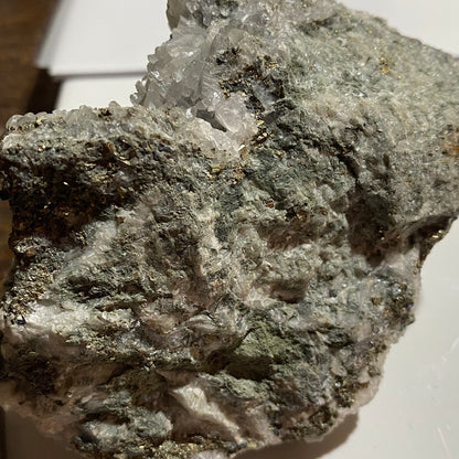 ÉCHANTILLON IMPRESSIONNANT DE CALCITE DE LA MINE DE CASAPALCA, PÉROU. 300g MF1311