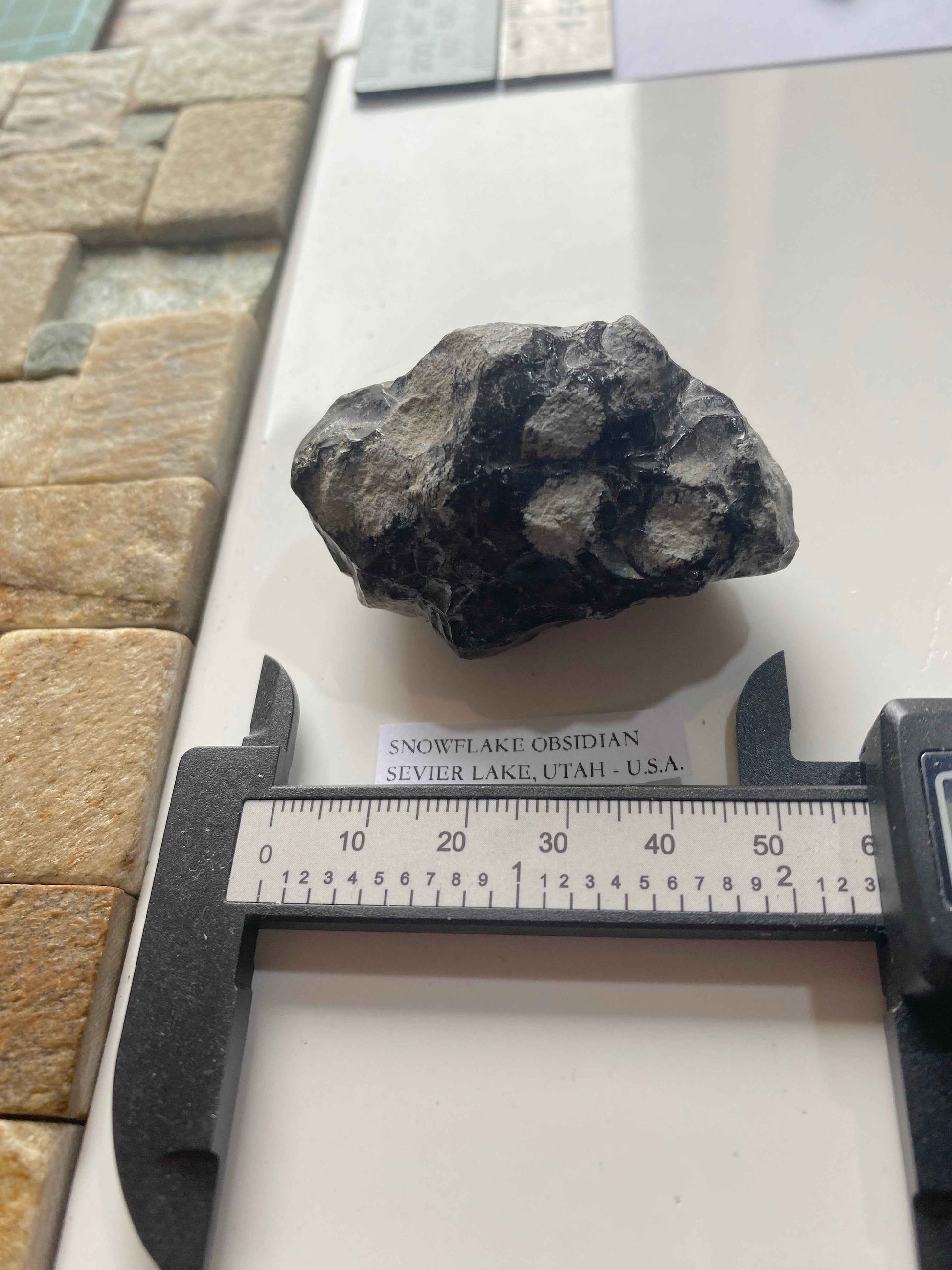 SNOWFLAKE OBSIDIAN : SEVIER LAKE, UTAH - U.S.A. 57g MF5022