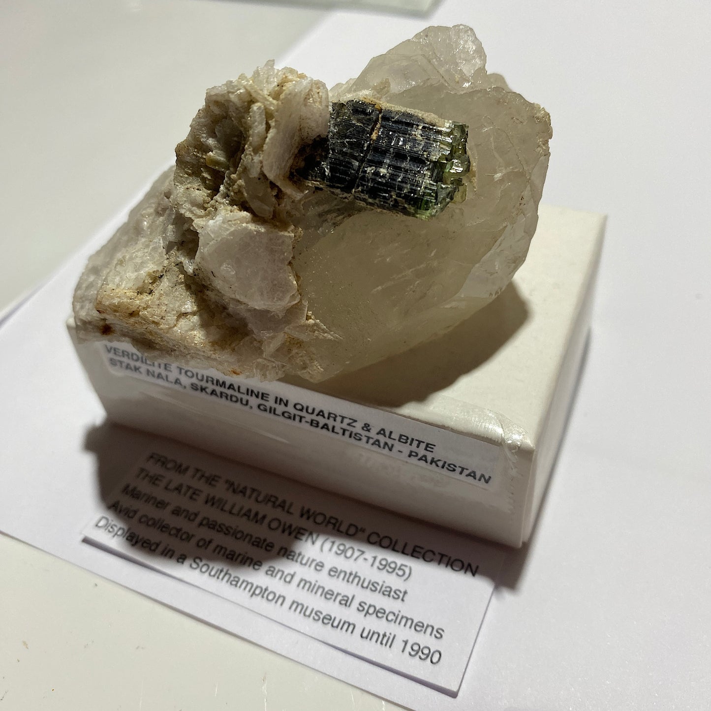 VERDILITE TOURMALINE IN QUARTZ & ALBITE - STAK NALA, SKARDU, PAKISTAN 114g MF4475