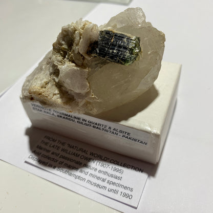VERDILITE TOURMALINE IN QUARTZ & ALBITE - STAK NALA, SKARDU, PAKISTAN 114g MF4475