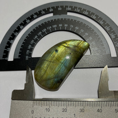 LABRADORITE NATURAL GEMSTONE - YLAMA, KARELIA, FINLAND. 58Ct  MFG5072