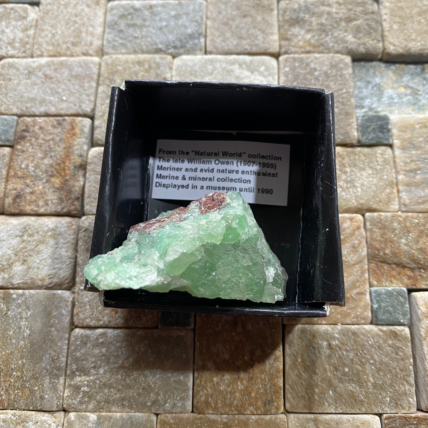 FLUORITE RARE SPECIMEN - OATMAN MINING DISTRICT, BLACK MOUNTAINS, ARIZONA  U.S.A. 50g MF1353