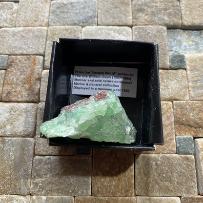 FLUORITE RARE SPECIMEN - OATMAN MINING DISTRICT, BLACK MOUNTAINS, ARIZONA  U.S.A. 50g MF1353