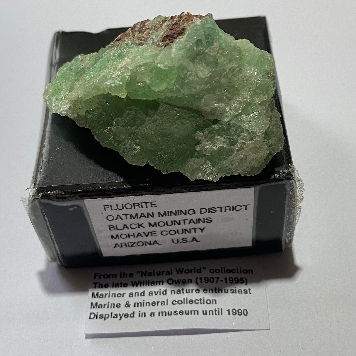 FLUORITE RARE SPECIMEN - OATMAN MINING DISTRICT, BLACK MOUNTAINS, ARIZONA  U.S.A. 50g MF1353