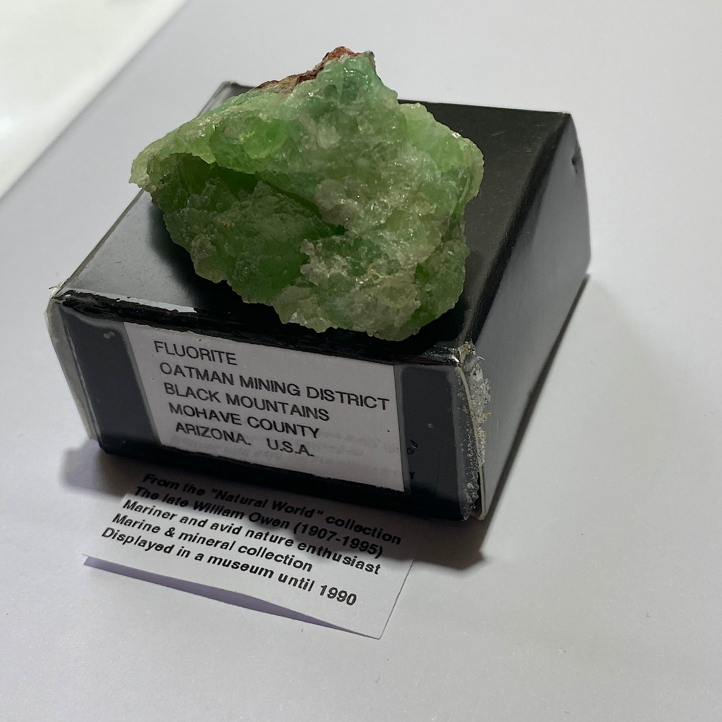 FLUORITE RARE SPECIMEN - OATMAN MINING DISTRICT, BLACK MOUNTAINS, ARIZONA  U.S.A. 50g MF1353