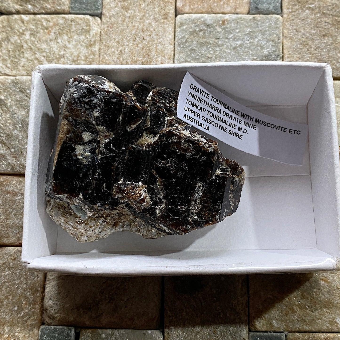 DRAVITE TOURMALINE [ETC] - YINNIETHARRA DRAVITE MINE, AUSTRALIA 87g MF1301