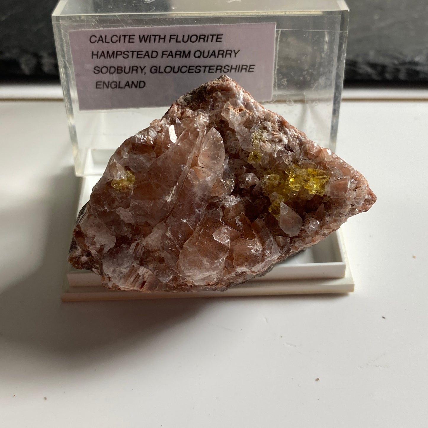 CALCITE WITH FLUORITE, HAMPSTEAD FARM QUARRY, UNUSUAL SPECIMEN 70g MF1824