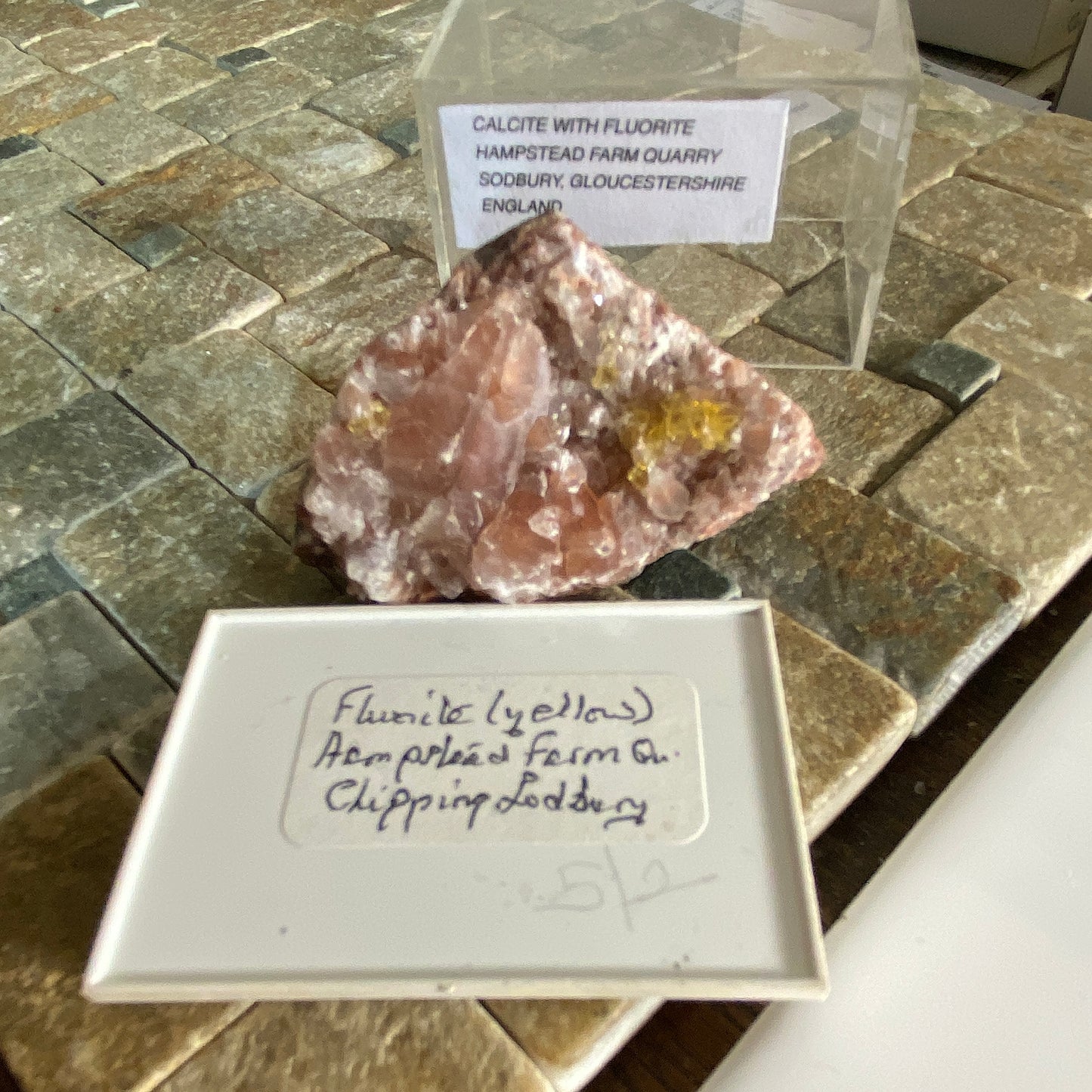 CALCITE WITH FLUORITE, HAMPSTEAD FARM QUARRY, UNUSUAL SPECIMEN 70g MF1824