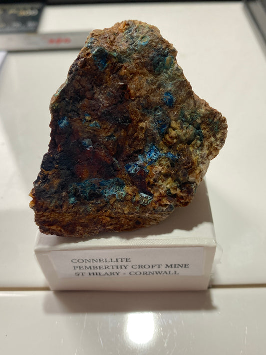 CONNELLITE : PENBERTHY CROFT MINE, ST HILARY, CORNWALL. 101g. MF5034
