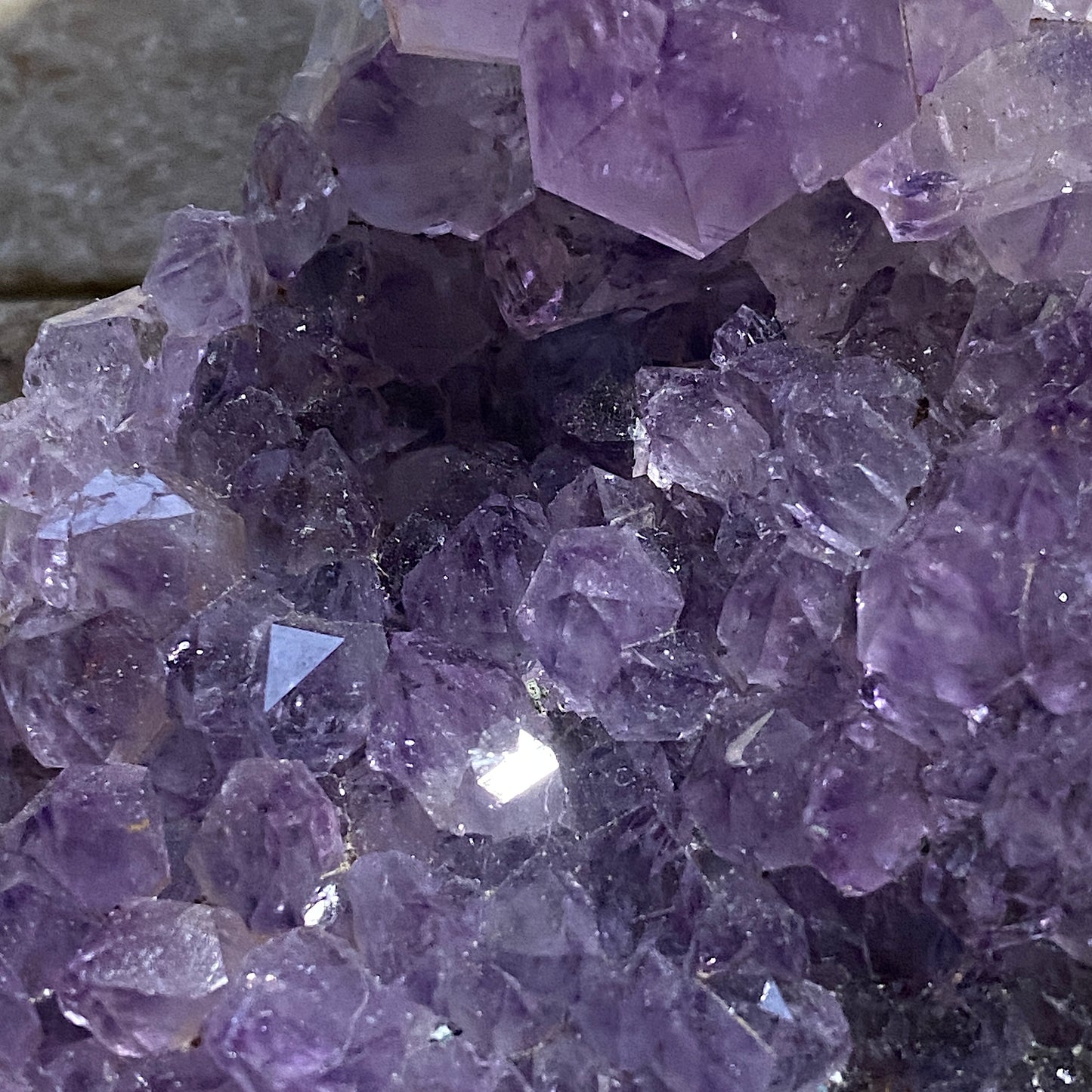 AMETHYST QUARTZ CRYSTAL ASSEMBLAGE   FROM RIO GRANDE DO SUL, BRAZIL 273g MF1446