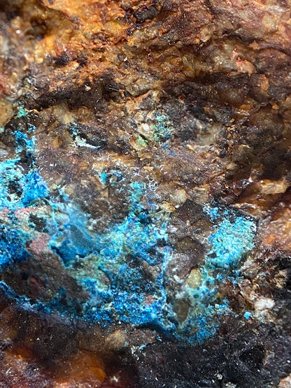 CONNELLITE : PENBERTHY CROFT MINE, ST HILARY, CORNWALL. 101g. MF5034