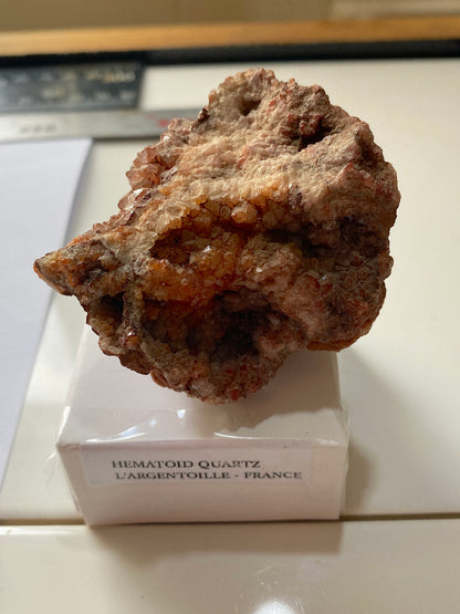 HEMATOID QUARTZ : L'ARGENTOPILLE, SAINT-PRIX, FRANCE. 95g. MF5035