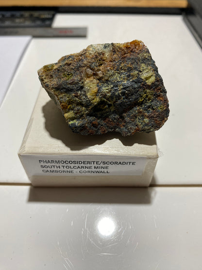 PHARMOCOSIDERITE/SCORADITE [ETC] : SOUTH TOLCARNE MINE, CAMBORNE, CORNWALL  57g MF5040