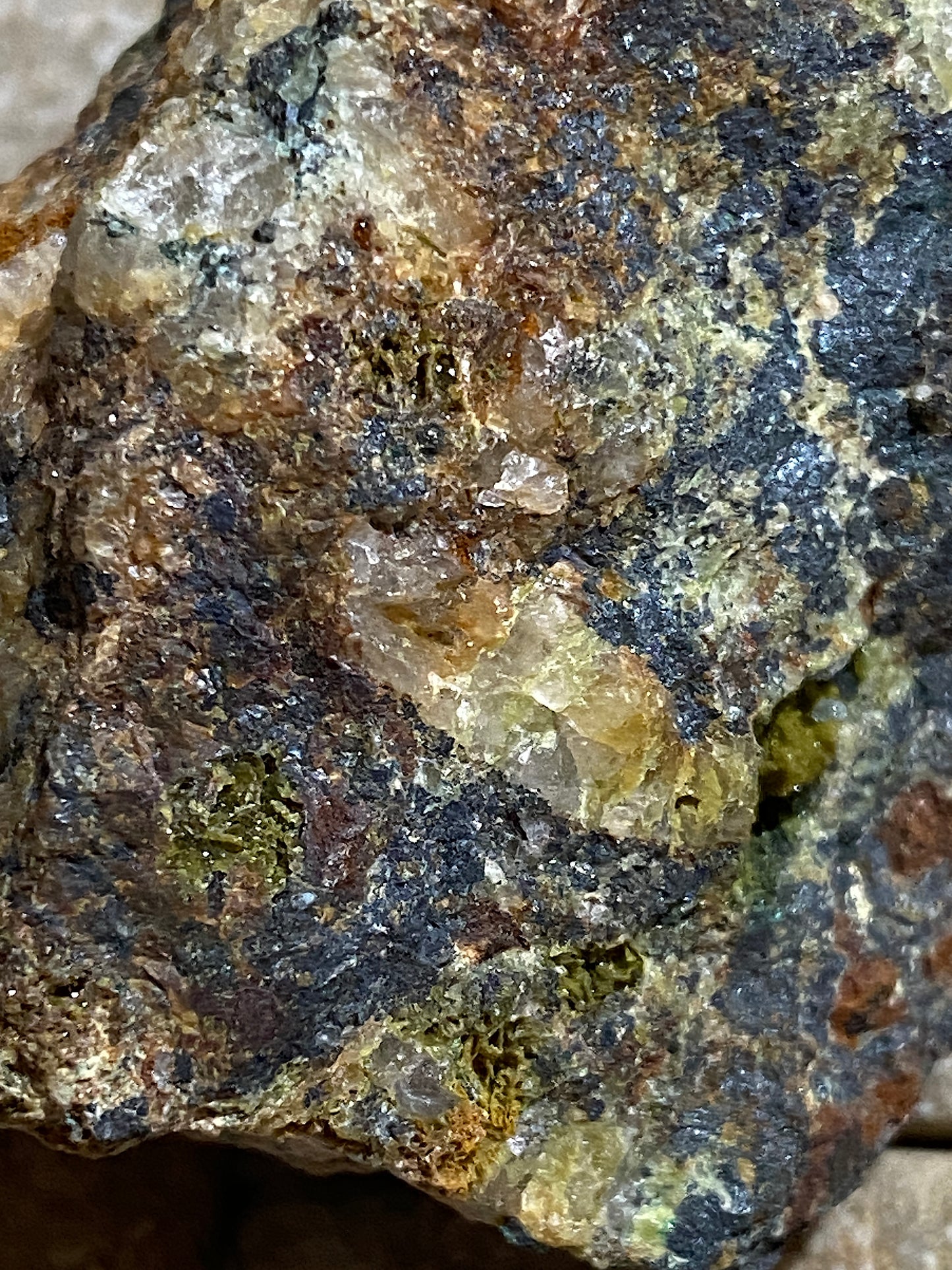 PHARMOCOSIDERITE/SCORADITE [ETC] : SOUTH TOLCARNE MINE, CAMBORNE, CORNWALL  57g MF5040